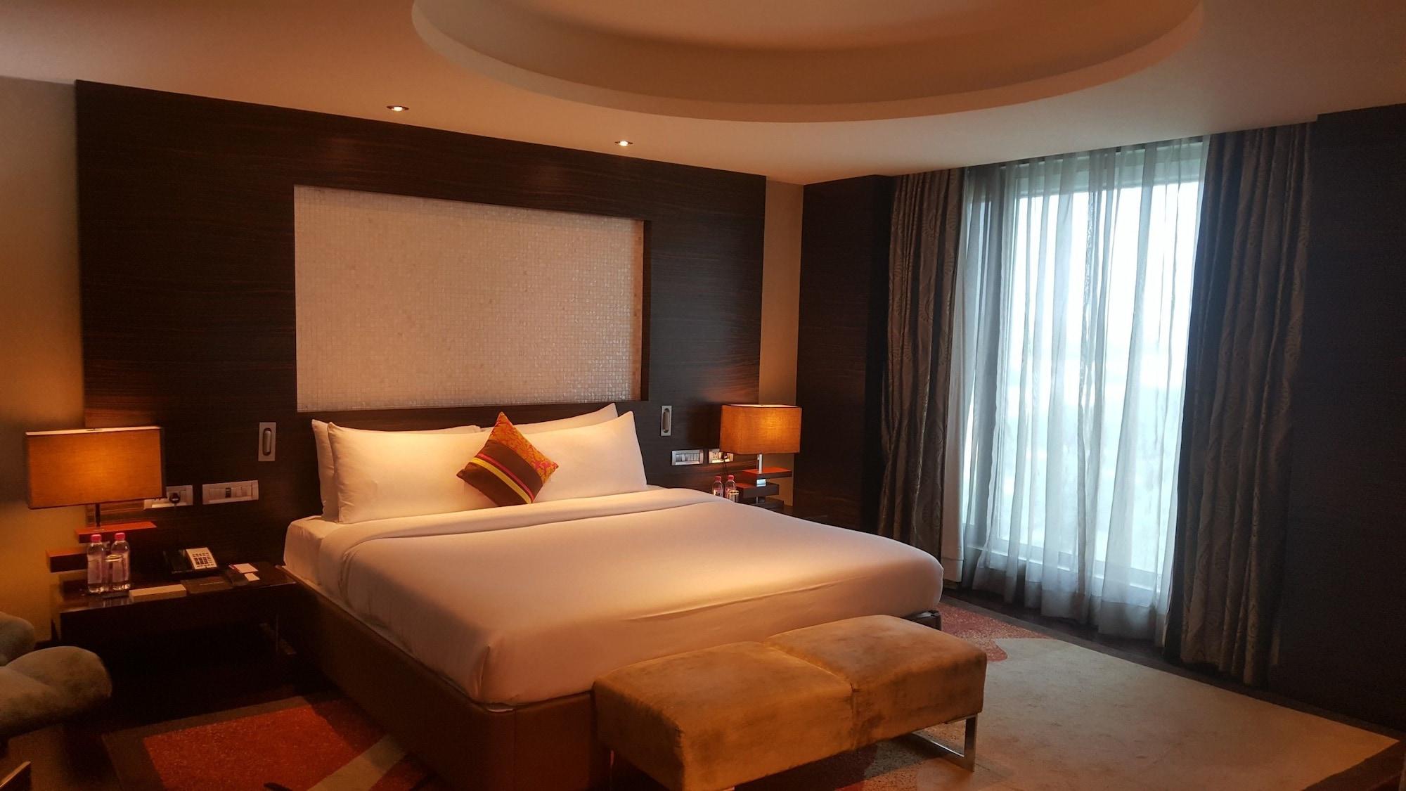 فيفانتا حيدر آباد بيجبومبت حيدر أباد المظهر الخارجي الصورة A bedroom at the Taj Bengal